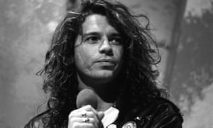 Un 22 de noviembre de 1997 muere Michael Hutchence. INXS